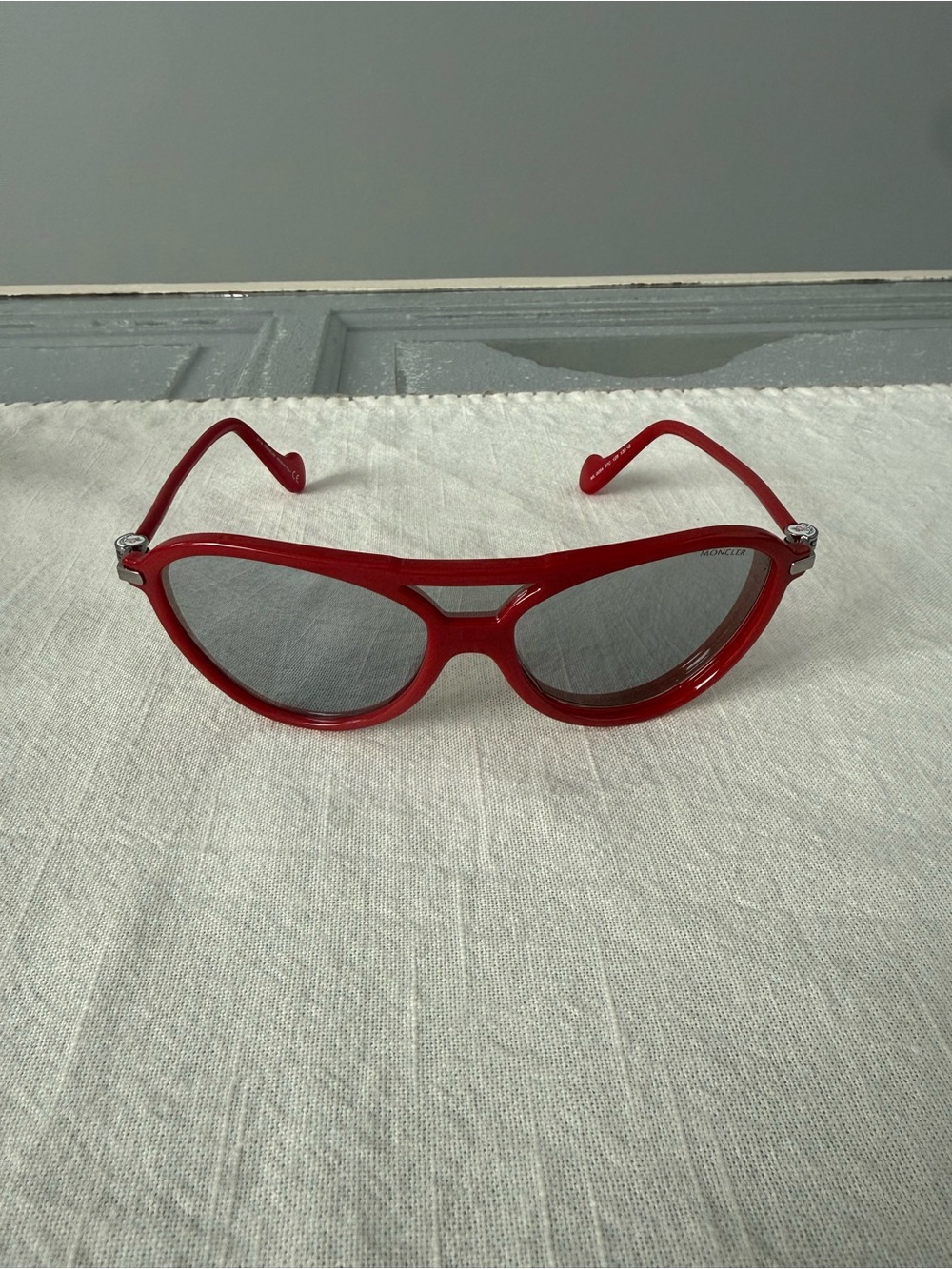 Moncler Red Aviator Mirrored Sunglasses Brand New ! No scratches. Gorgeous ❤️